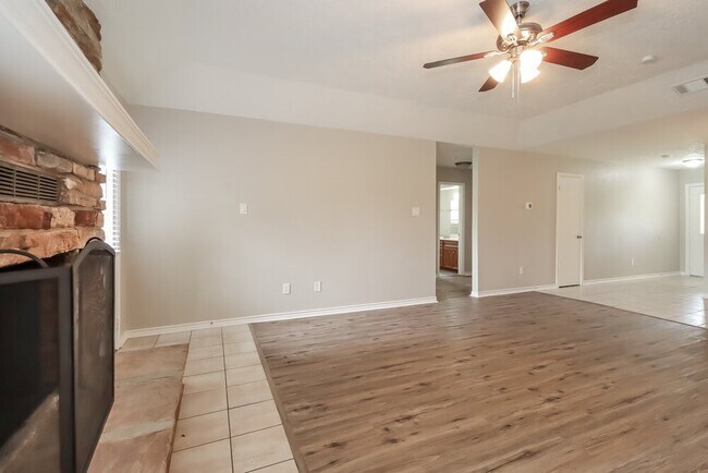 Foto del edificio - 9695 Twin Shores Dr