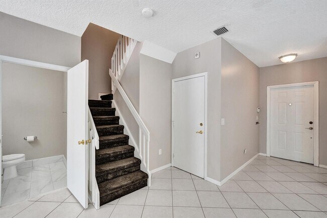 Building Photo - 1365 NW 154th Ln
