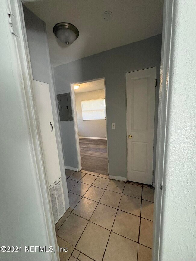Foto del edificio - 433 W 18th St