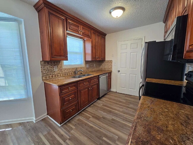 Building Photo - 3564 Sandpiper Dr