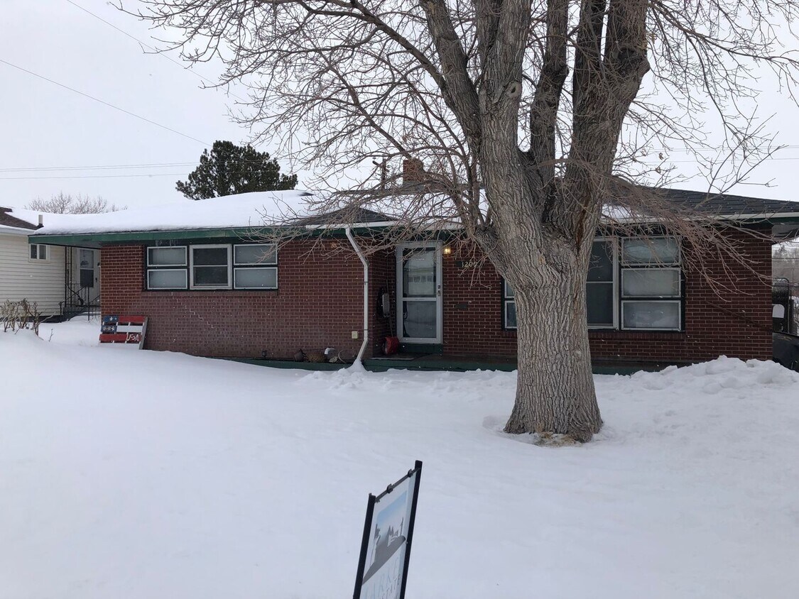 Primary Photo - 1209 N Jeffers Dr