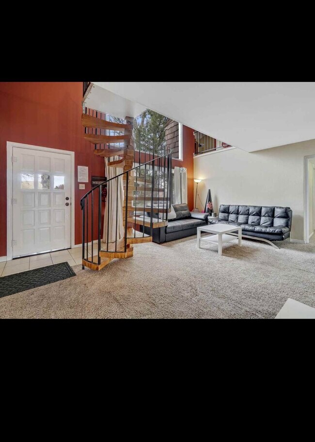 Building Photo - 1315 Mesa Ave
