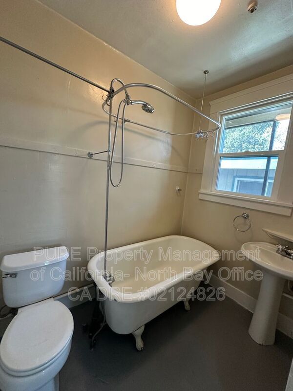 426 Humboldt St Unit 4, Santa Rosa, CA 95404 Condo for Rent in Santa