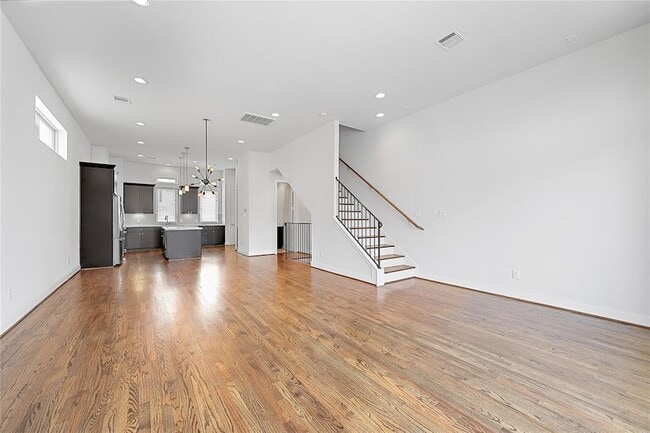 Building Photo - 4213 Schuler St
