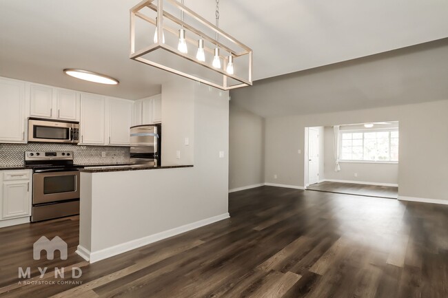 Building Photo - 1468 Briarwood Rd NE
