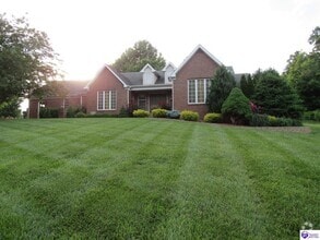 Building Photo - 708 Foxfire Rd