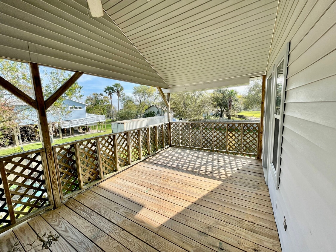 123 3rd St, San Leon, TX 77539 Townhome Rentals in San Leon TX