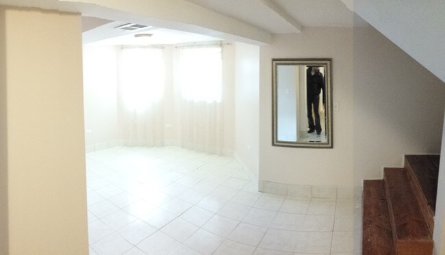 Foto del edificio - 3720 W Agatite Ave