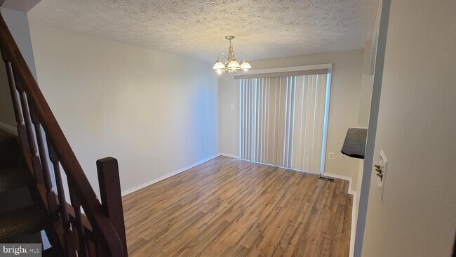 Building Photo - 7626 Green Willow Ct