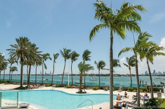 Foto del edificio - 1500 Bay Rd