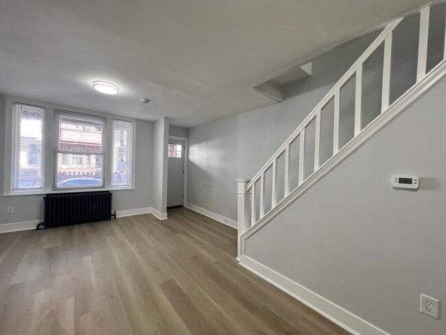 3b/1.5 House in South Philly! Section 8 Only! - 3b/1.5 House in South Philly! Section 8 Only!