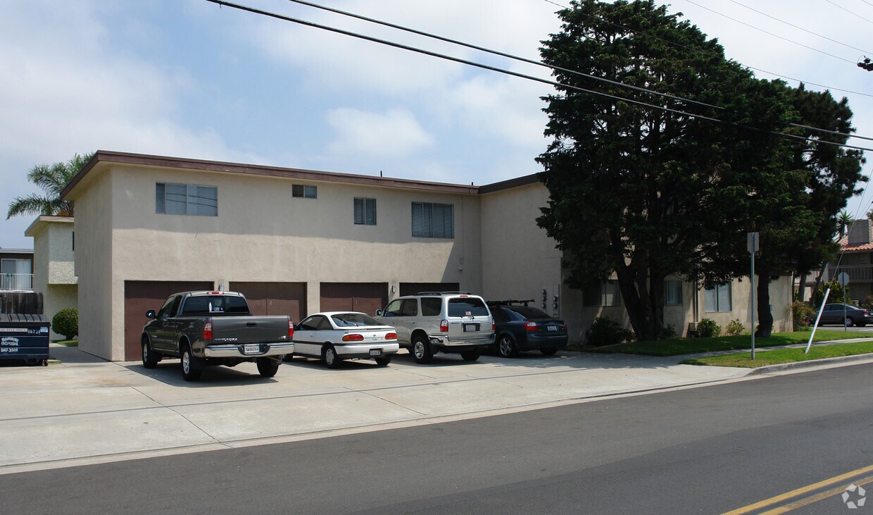 Building Photo - 16721 Sims St