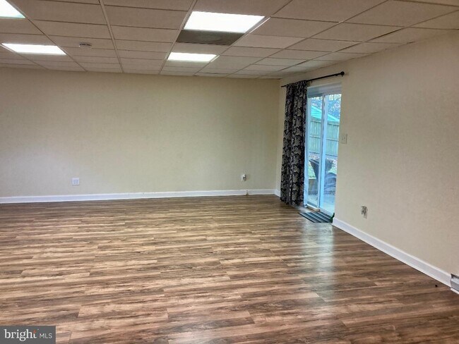 Building Photo - 8915 St Andrews Dr