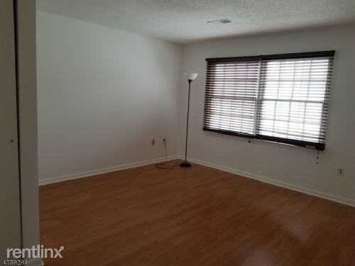 Building Photo - 3 br, 2 bath Condo - 512 Edpas Rd