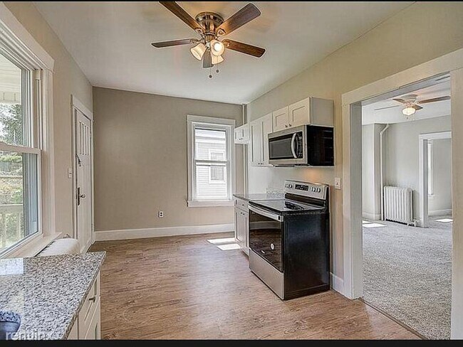 Building Photo - 3 br, 1 bath House - 88 Park Ave