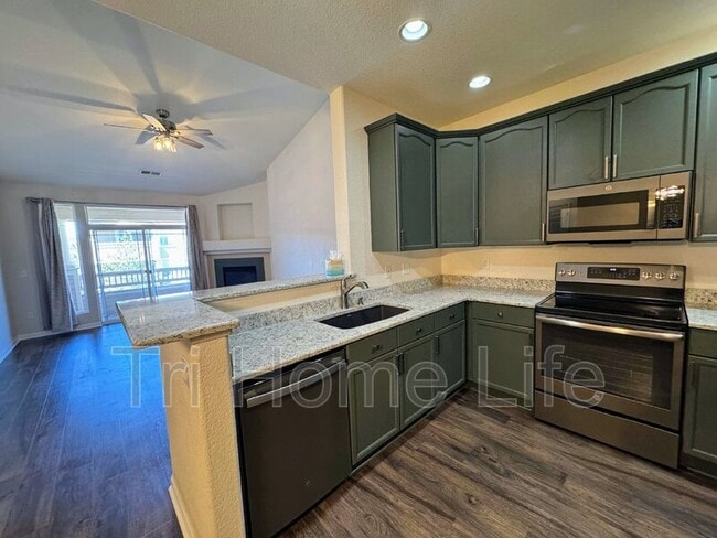 Building Photo - 9557 W San Juan Cir