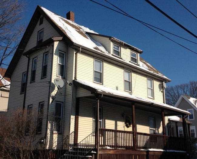 Building Photo - 59 Cross St