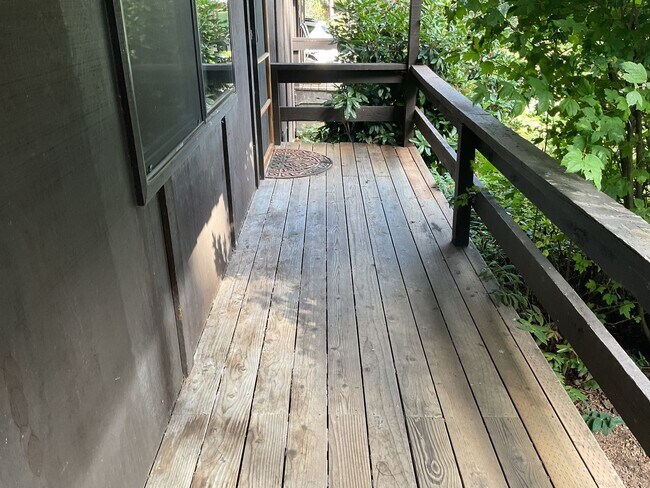 Building Photo - R318