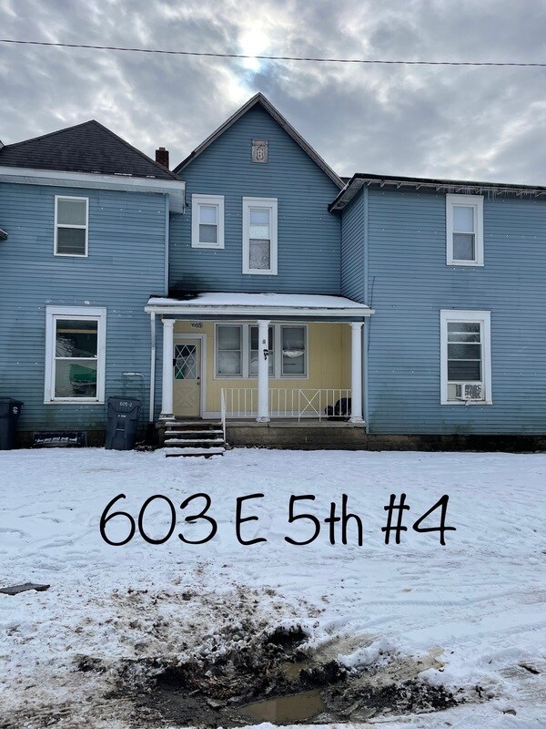Building Photo - 603 E 5th St