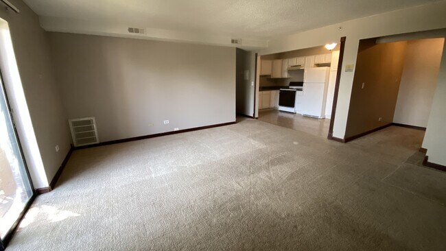 Building Photo - 120 S La Londe Ave