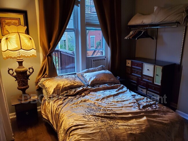 Foto del edificio - 227 Myrtle Ave