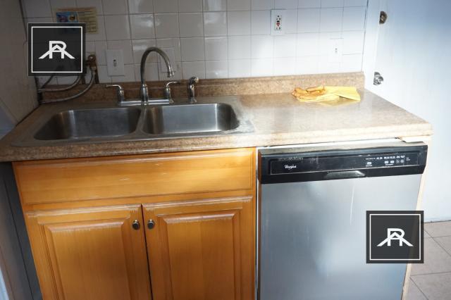 Photo - 4 bedroom in Allston MA 02134 Apartment