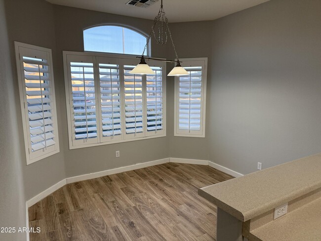 Foto del edificio - 3780 E Waterman St