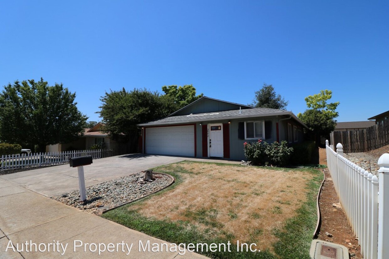 Building Photo - 3 br, 2 bath House - 2542 Rainbow