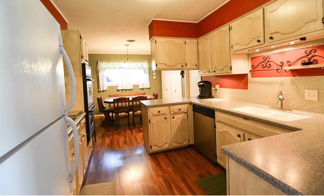 Building Photo - 1712 Glenarm Dr