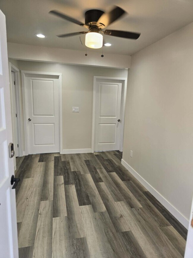 Foto del edificio - 2224 W Dunlop St