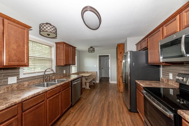 Building Photo - 6332 Lanier Rd