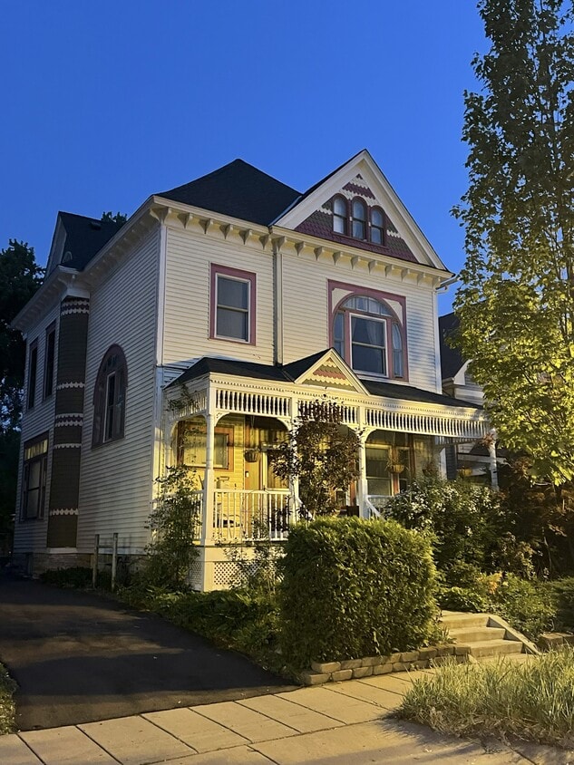 Primary Photo - 826 Selby Ave