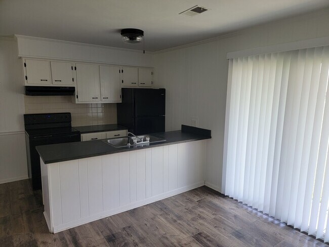 Building Photo - House at Breeza 32