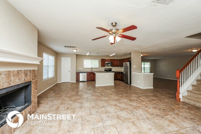 Foto del edificio - 3332 Knollcrest Ln