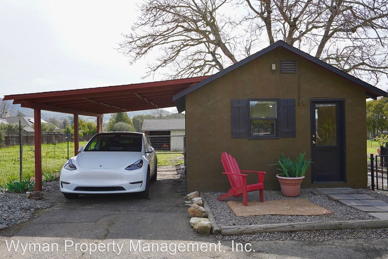 Foto principal - Studio, 1 bath House - 2075 Coombsville Road