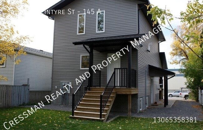 Building Photo - 3 Bedroom 2 Bathroom Main Floor Suite North Regina