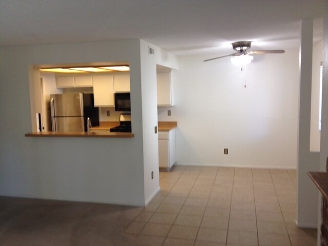 Foto del edificio - 9479 Fairgrove Ln