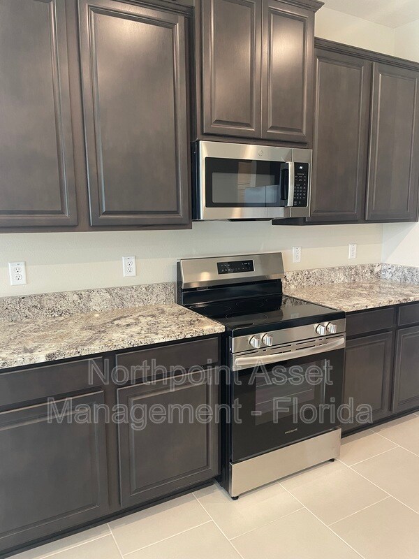 Building Photo - 3508 Crescent Peak Way