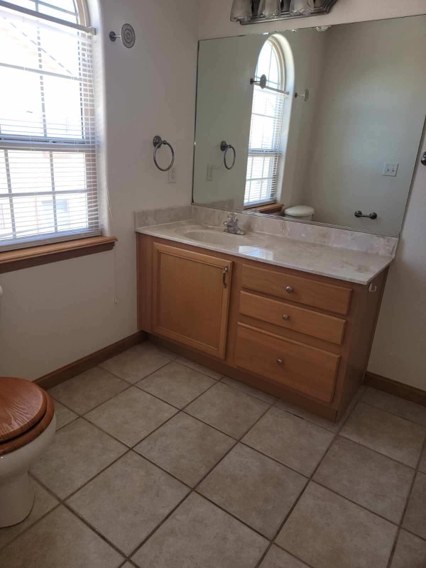Building Photo - 7367 Carlin Grv