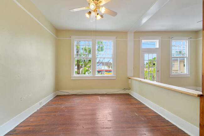 Building Photo - 5041 Freret St