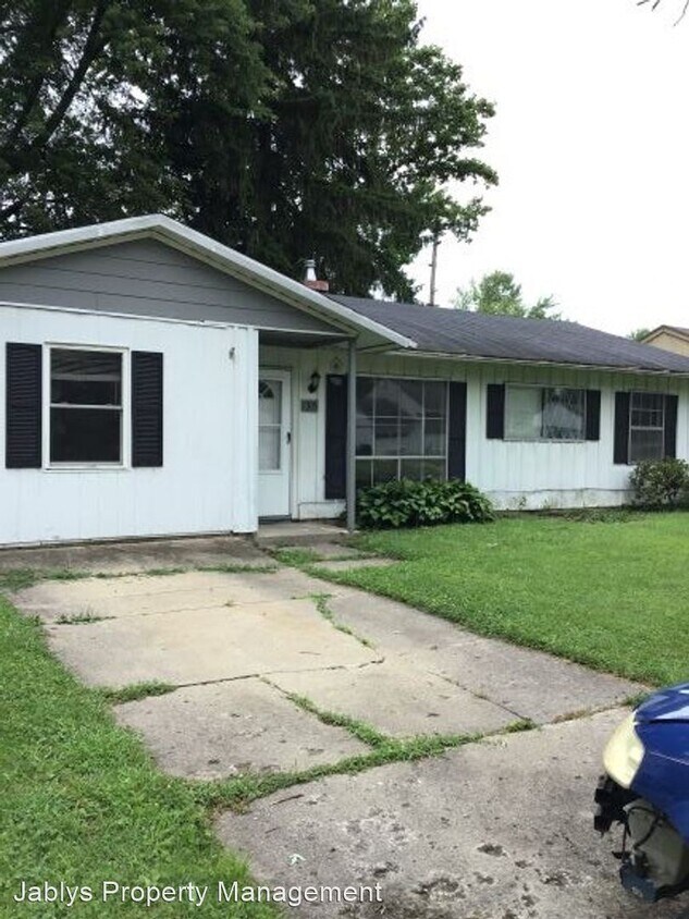 3 br, 1.5 bath House 1305 Bramble Way House Rental in Anderson, IN
