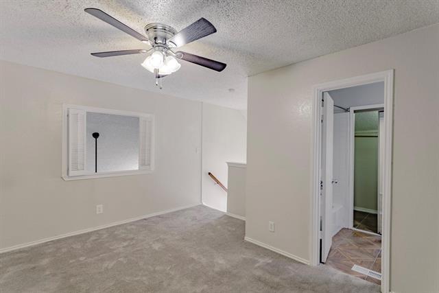 Foto del edificio - 9823 Walnut St