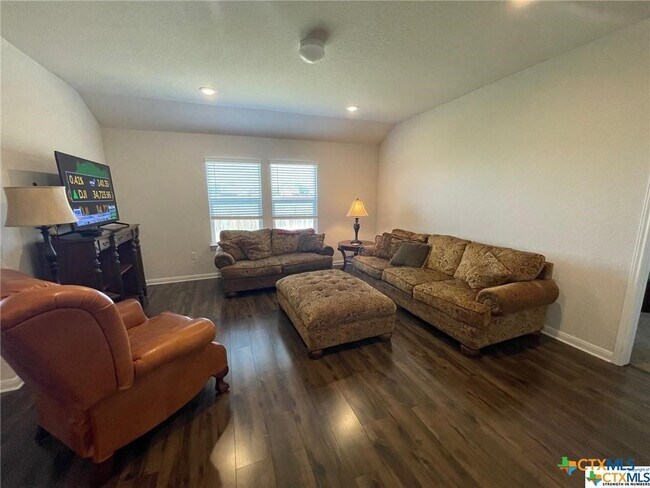 Foto del edificio - 2125 Wood Drake Ln