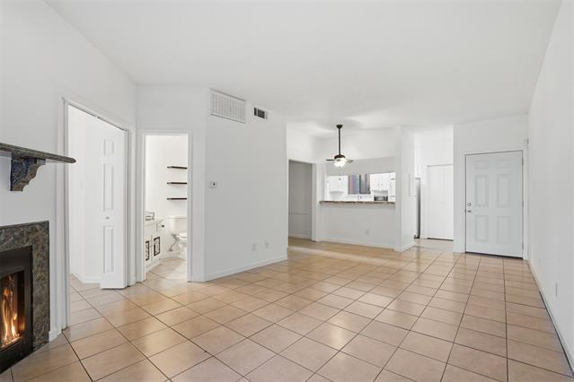 Foto del edificio - 5550 Spring Valley Rd