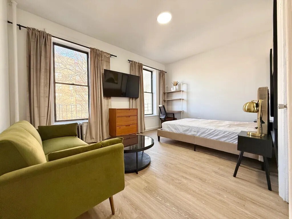 Foto principal - Furnished room/NOT APARTMENT