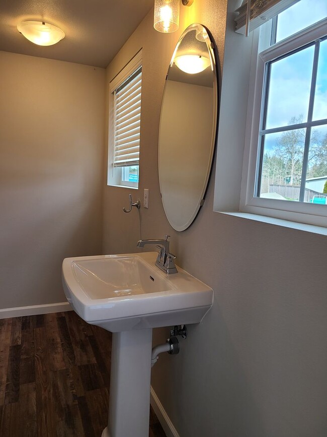 Foto del edificio - Yelm Creek Estates, 3 Bedroom, 2.5 Bathroom