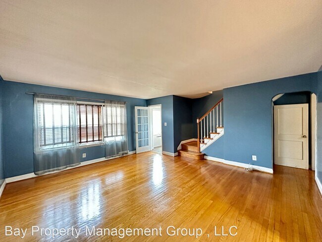 Building Photo - 3 br, 1.5 bath House - 1916 Edgewood Rd