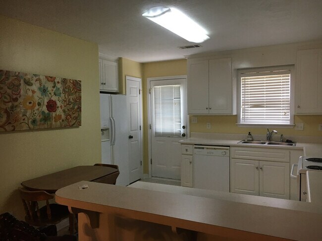 Building Photo - 46 Chappells Rd