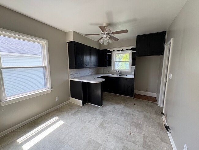 Foto del edificio - 2325 N Erie St