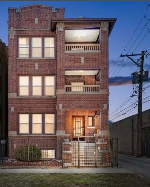 Building Photo - 7914 S Champlain Ave